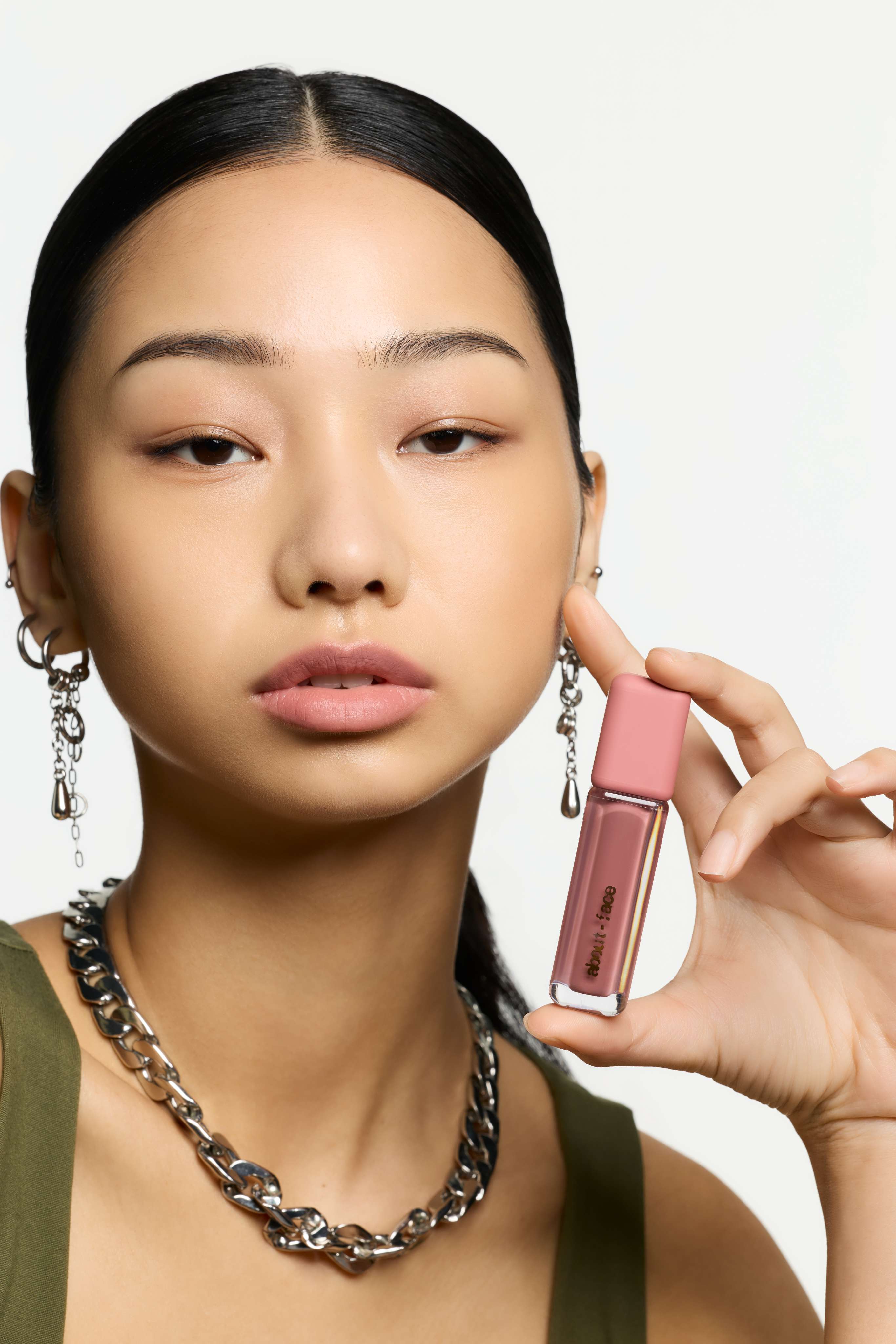 BLURRED MATTE LIP PLUMP - Image 46